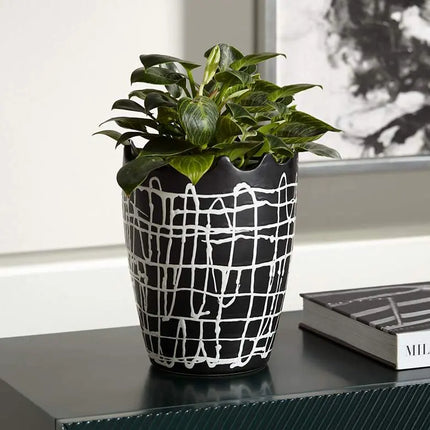 Praleaux Matte Black White 10"H Lined Scallop Edge Vase Studio 55D